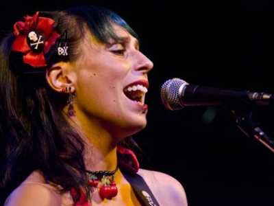 La cantante Roberta Carrieri: negli anni 90 ha prestato la sua voce a numerosi gruppi baresi